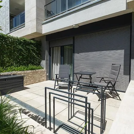 Aparthotel Carbona Great Time 4*