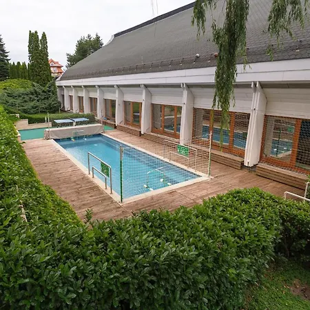 Carbona Great Time Aparthotel Hévíz