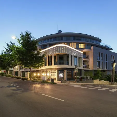 Carbona Great Time Apartahotel 4*