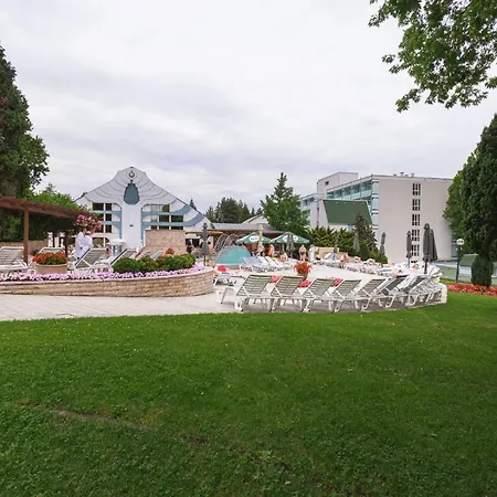 Great Time Aparthotel